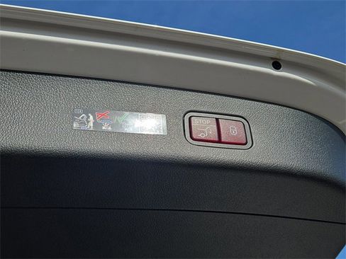 New 2026 Mercedes-Benz GLC 300 4MATIC image 31