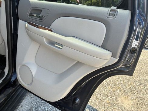 Used 2007 Chevrolet Tahoe LT w/ Skid Plate Package AWD/4WD image 15