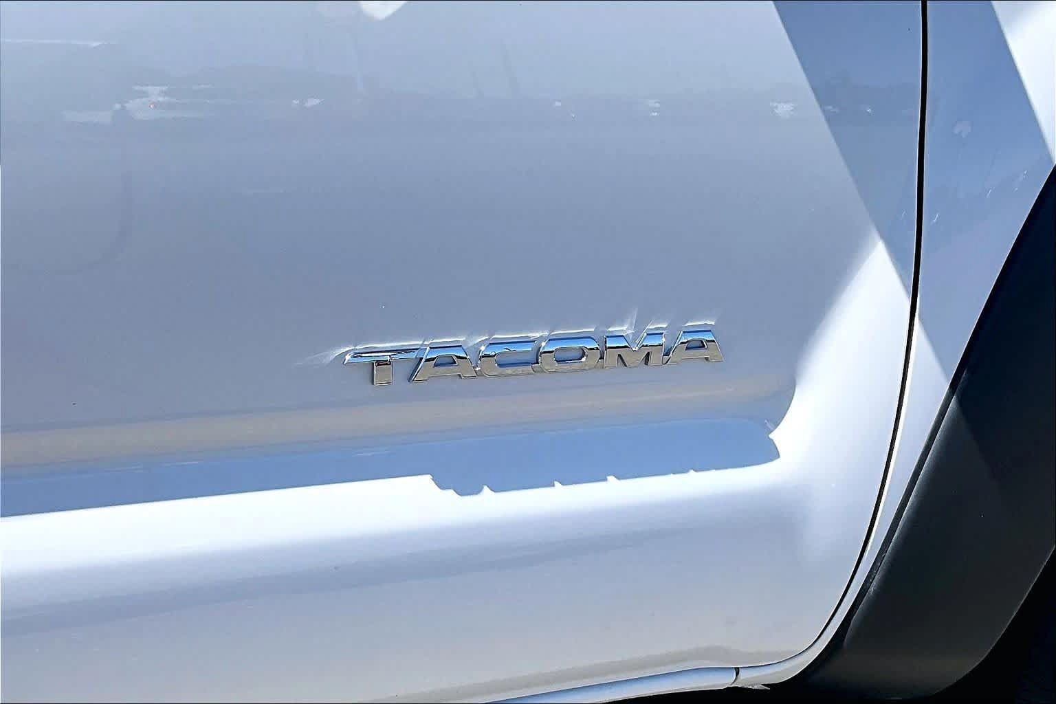 Used 2013 Toyota Tacoma 2WD Double Cab w/ Convenience Pkg image 9