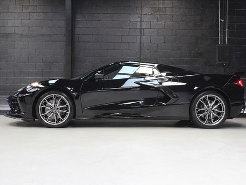 Used 2025 Chevrolet Corvette Stingray Preferred Conv w/ Z51 Performance Package image 3