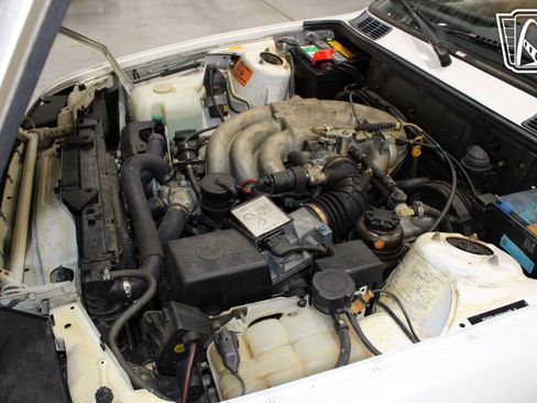 Used 1988 BMW 325i Convertible image 13