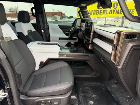 Used 2024 GMC Hummer EV 2X AWD/4WD image 14