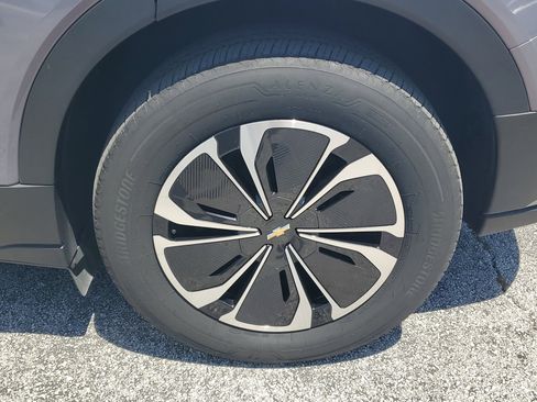 Used 2024 Chevrolet Blazer EV LT image 9