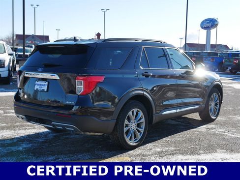 Certified 2022 Ford Explorer XLT w/ Equipment Group 202A image 5