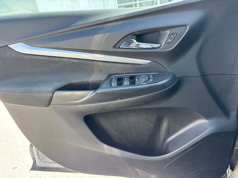 Used 2023 Chevrolet Bolt EUV LT image 8