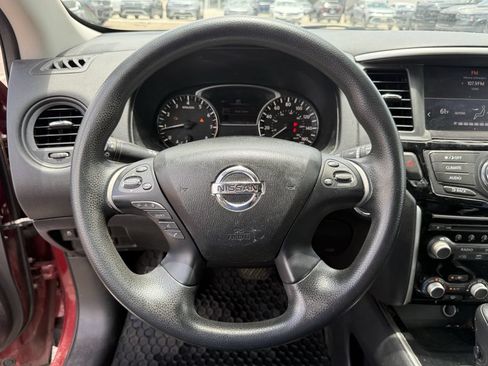 Used 2017 Nissan Pathfinder S FWD image 12
