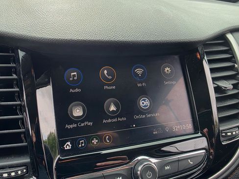 Used 2020 Chevrolet Trax LS w/ Fleet Convenience Package AWD/4WD image 3