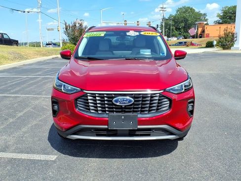 Used 2025 Ford Escape Platinum w/ Premium Technology Package AWD/4WD image 26