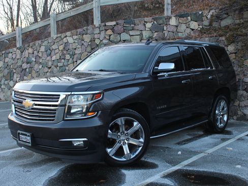 Used 2018 Chevrolet Tahoe Premier image 2