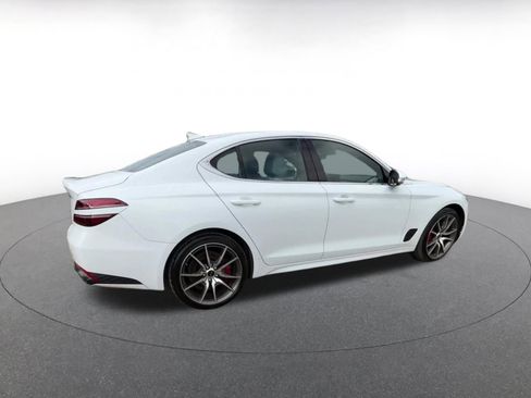 Used 2025 Genesis G70 2.5T image 15