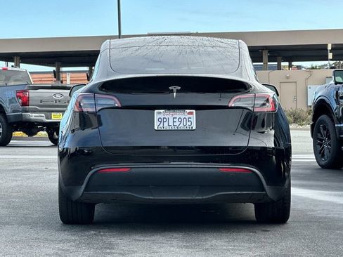 Used 2024 Tesla Model Y Long Range RWD image 4