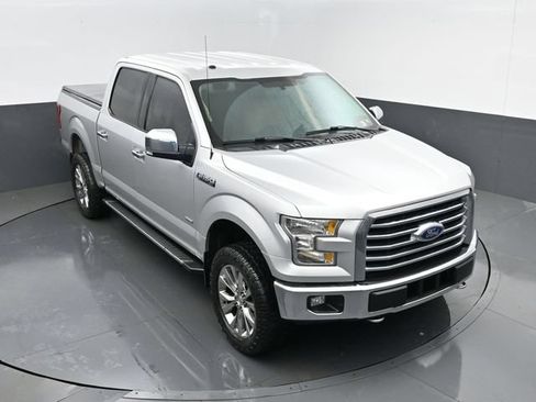 Used 2017 Ford F150 XLT w/ Equipment Group 302A Luxury AWD/4WD image 19