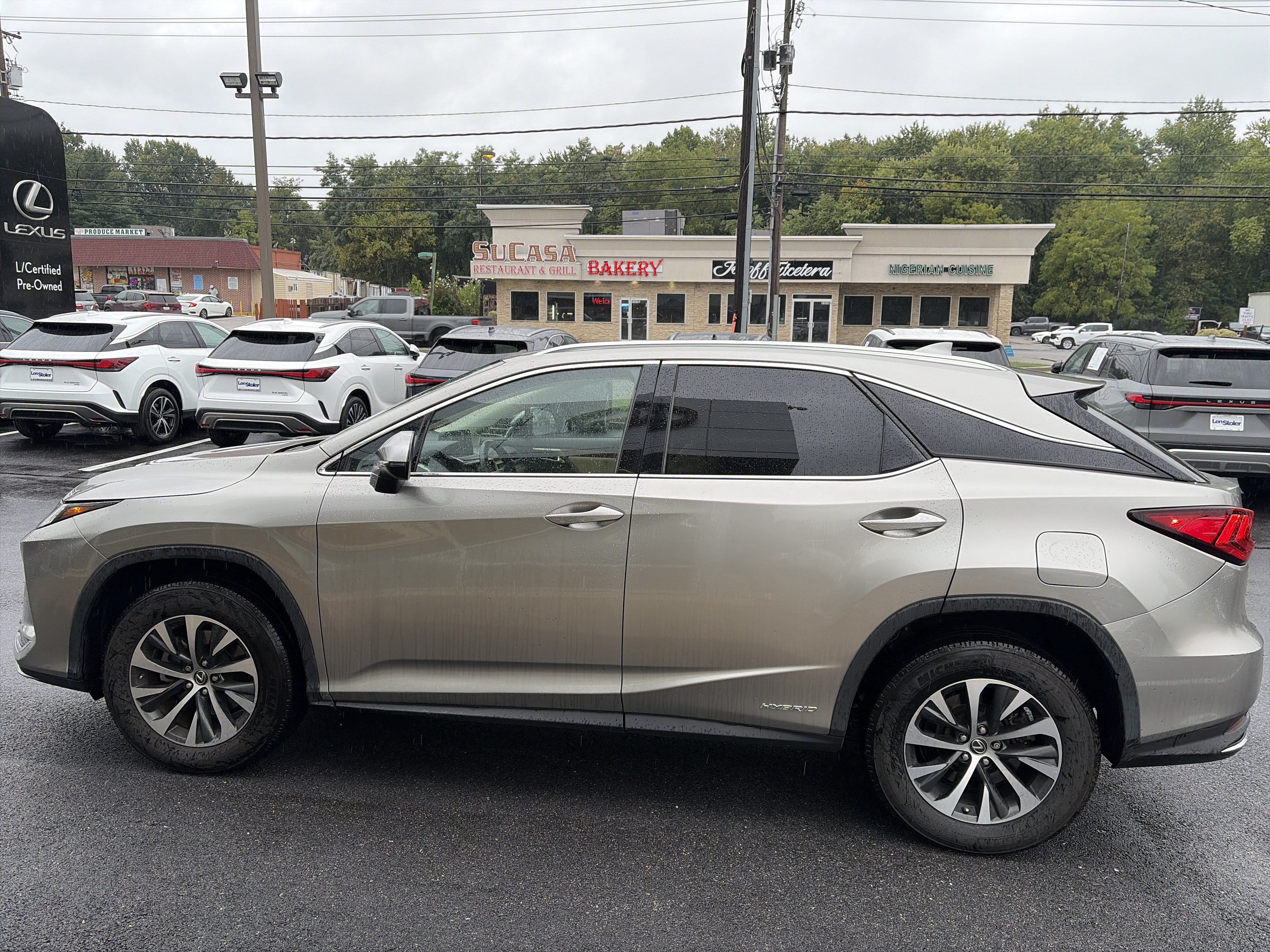 Used 2020 Lexus RX 450h AWD w/ Premium Package image 2
