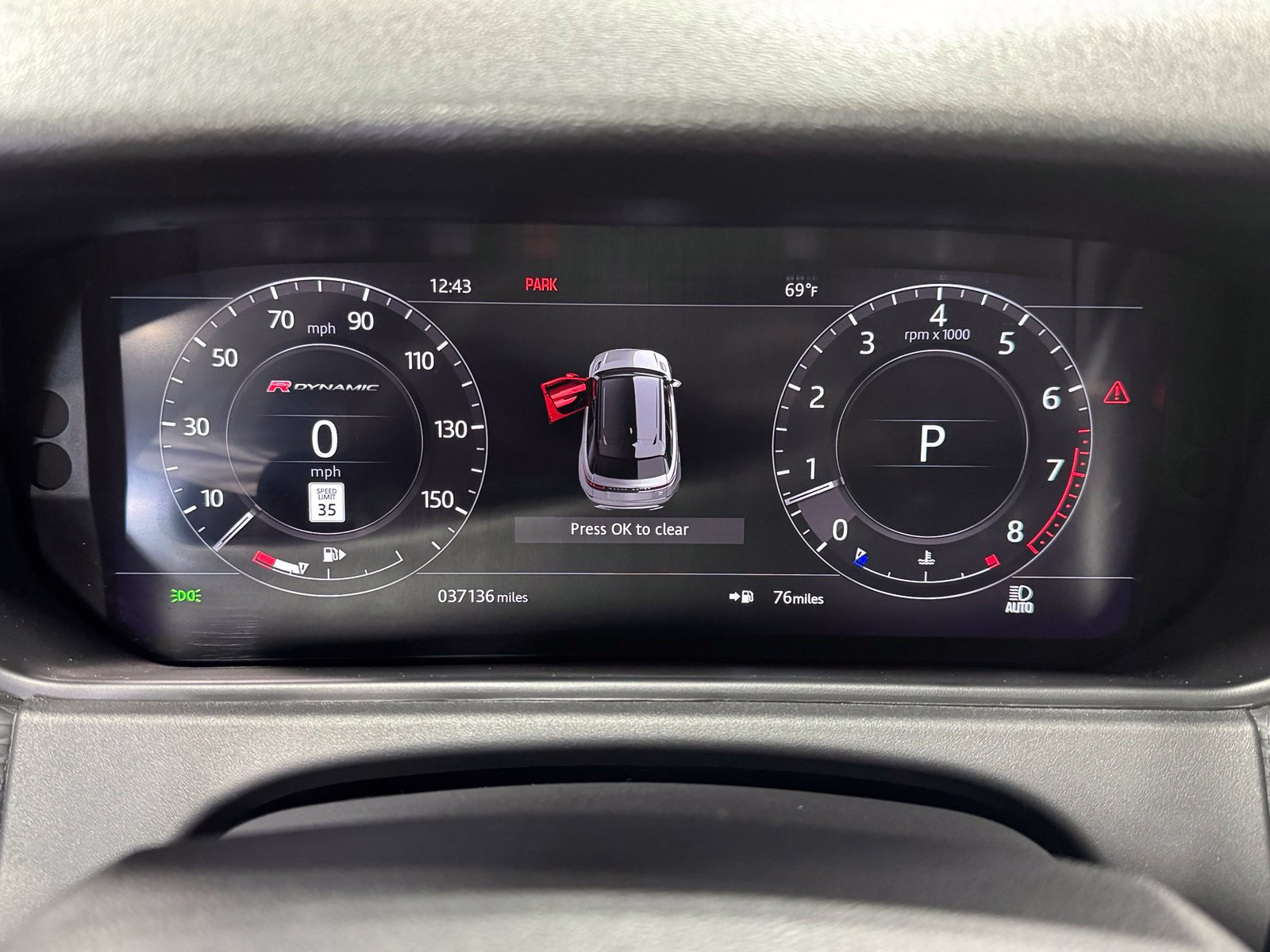 Used 2020 Land Rover Range Rover Velar R-Dynamic S AWD/4WD image 23