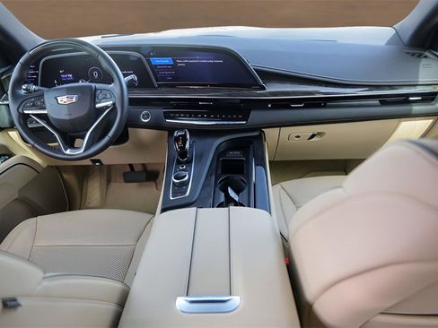 Used 2024 Cadillac Escalade Premium Luxury image 28