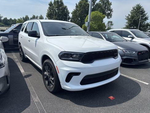 Used 2025 Dodge Durango GT w/ Blacktop Package RWD image 6