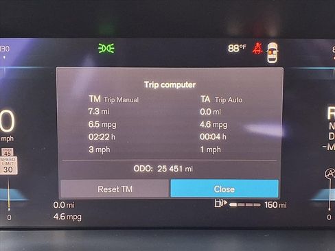 Certified 2023 Volvo XC60 B5 Ultimate w/ Protection Package Premier image 32