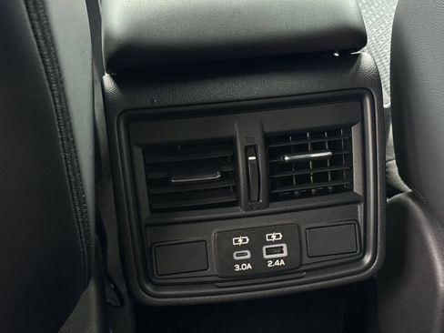 Used 2026 Subaru Forester Premium AWD/4WD image 12