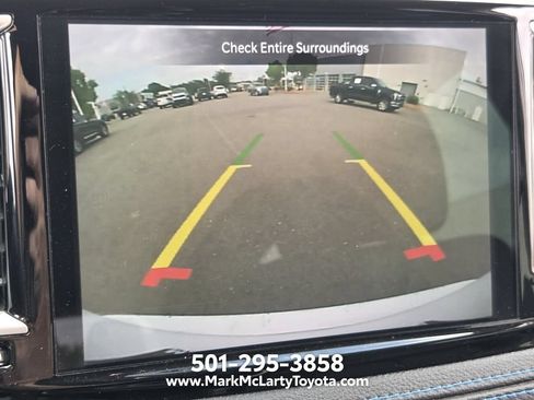 Used 2021 Chrysler Pacifica Touring FWD image 20