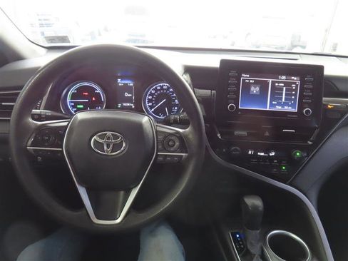 Used 2021 Toyota Camry LE image 20