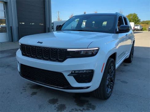 New 2025 Jeep Grand Cherokee Summit image 11