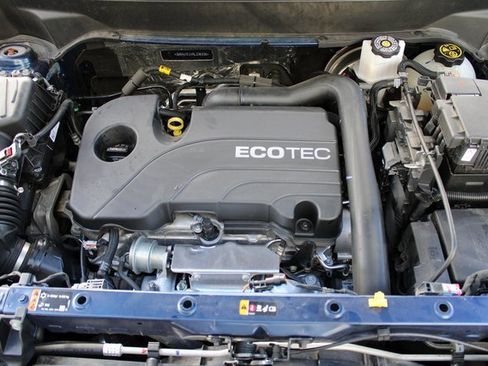 Used 2022 Chevrolet Equinox LT w/ Driver Convenience Package image 13