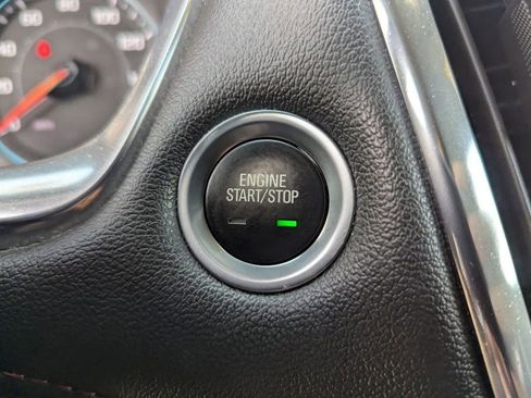 Certified 2022 Chevrolet Traverse RS image 28