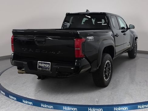 Certified 2024 Toyota Tacoma TRD Off-Road AWD/4WD image 5