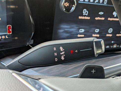 New 2026 Chevrolet Suburban Premier image 14