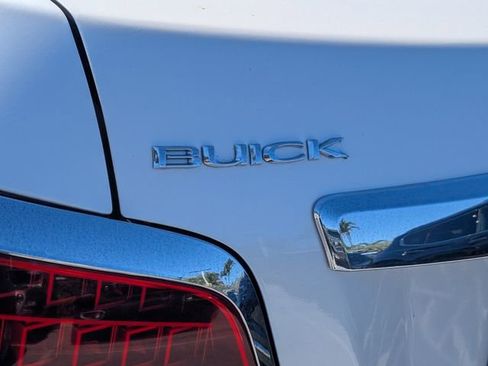 Used 2010 Buick LaCrosse CXS w/ Touring Package image 10