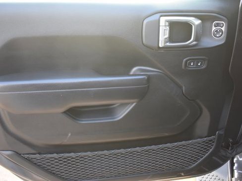 Used 2021 Jeep Wrangler Unlimited Sport S image 12