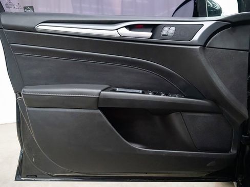 Used 2014 Ford Fusion Titanium image 22