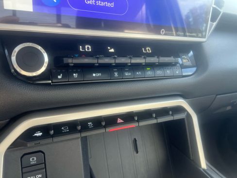 Used 2024 Toyota Tundra Limited image 19