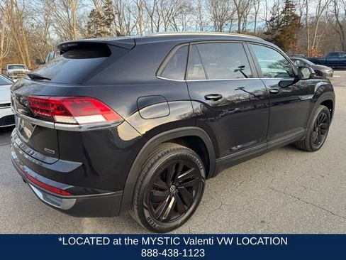 Used 2022 Volkswagen Atlas Cross Sport SE w/ Panoramic Sunroof Package image 5