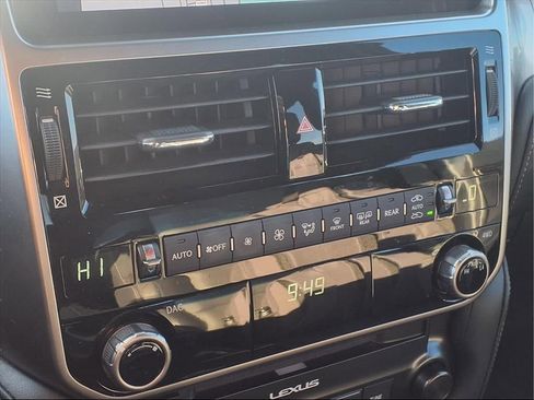 Used 2023 Lexus GX 460 Premium w/ Accessory Package image 7