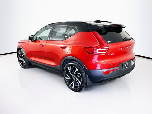 Used 2021 Volvo XC40 T5 R-Design w/ Protection Package Premier image 5