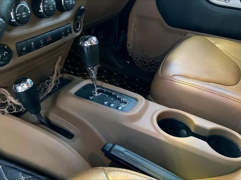 Used 2014 Jeep Wrangler Unlimited Sahara w/ Mopar Chrome Edition Group image 15