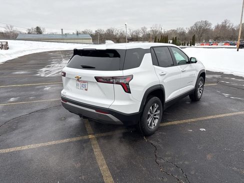 New 2026 Chevrolet Equinox LT w/ Convenience Package II FWD image 11