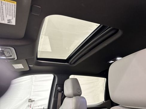 Certified 2023 GMC Sierra 1500 SLT w/ SLT Premium Package AWD/4WD image 19