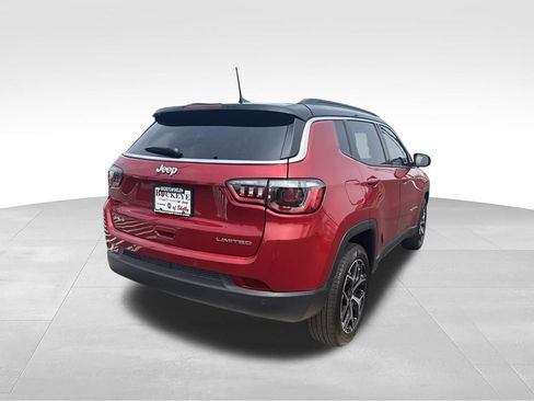 Used 2025 Jeep Compass Limited AWD/4WD image 4