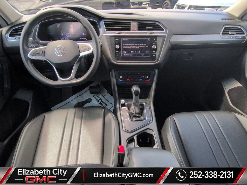 Used 2023 Volkswagen Tiguan SE FWD image 10