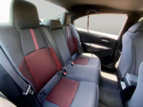Used 2025 Toyota Corolla SE FWD image 19