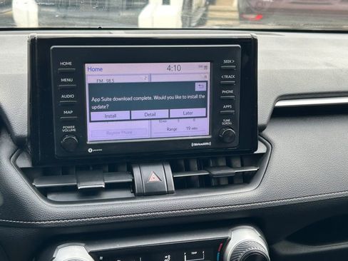 Used 2020 Toyota RAV4 LE image 19