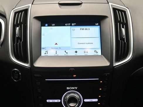 Used 2017 Ford Edge Titanium w/ Technology Package FWD image 21