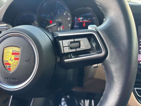 Used 2023 Porsche Macan image 23