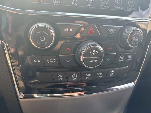 Used 2021 Jeep Grand Cherokee Limited image 30