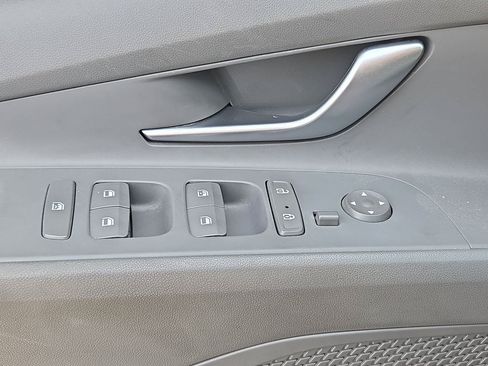 Used 2023 Hyundai Elantra SEL w/ Convenience Package FWD image 17