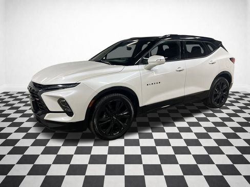 Certified 2024 Chevrolet Blazer RS w/ Driver Confidence II Package image 4