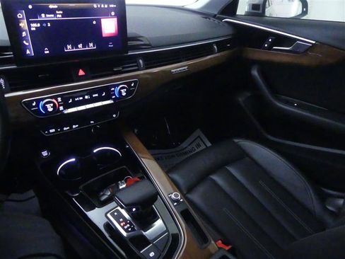 Used 2023 Audi A4 2.0T Premium w/ Convenience Package image 13