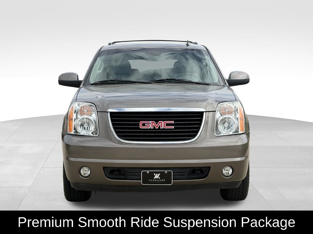 Used 2012 GMC Yukon XL SLT w/ SLT-2 Equipment Package RWD image 3